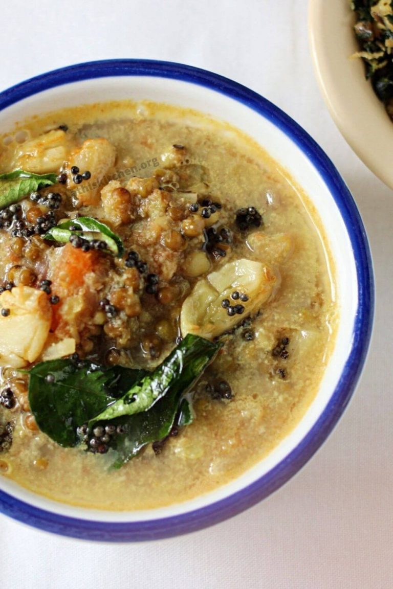 Close up of Mung bean curry bowl.