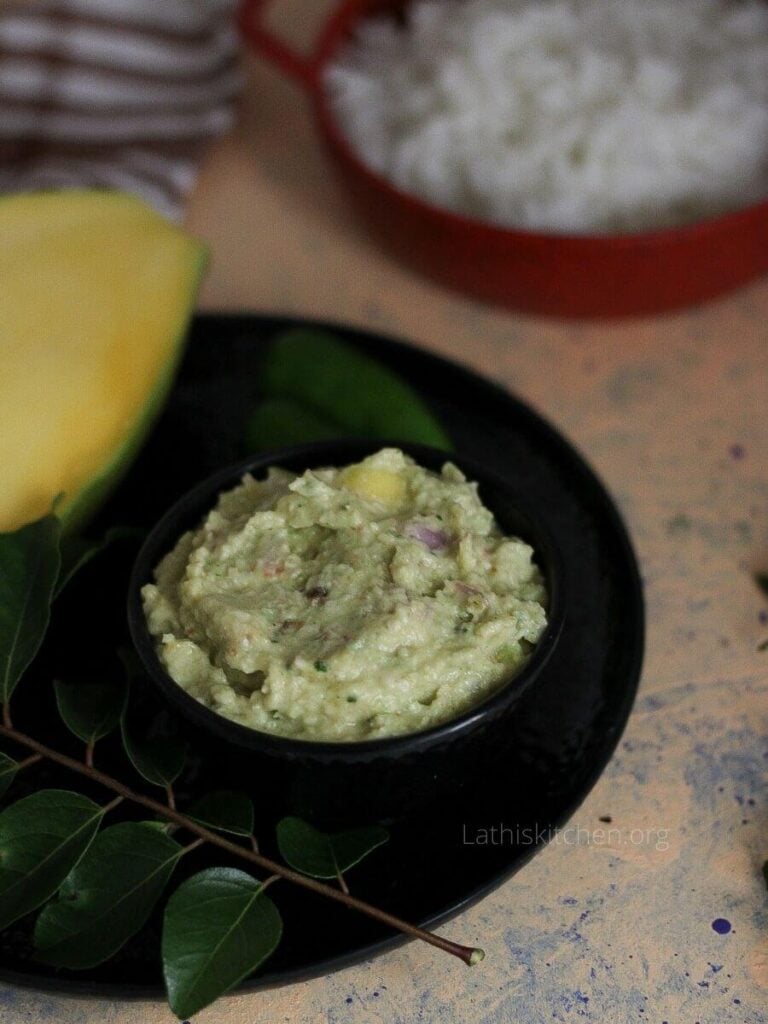 A bowl with pacha manga chammanthi.