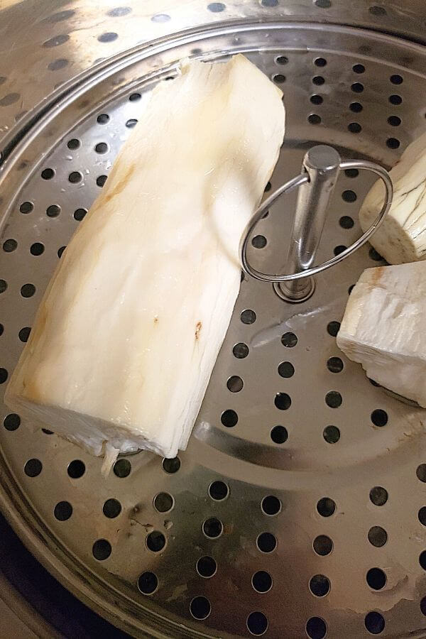 Peeled tapioca in Instant pot.