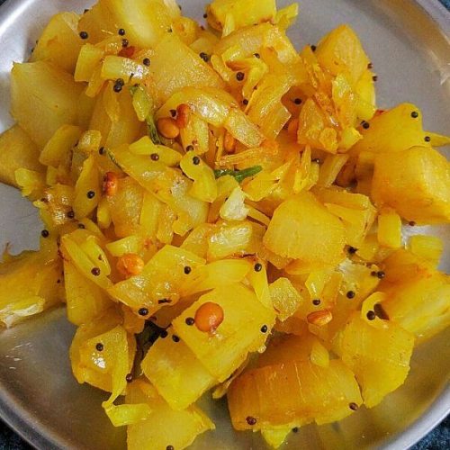 Tapioca stir fry in a plate.