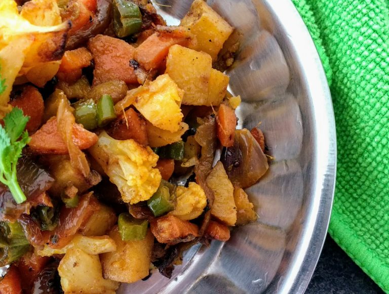Mix veg stir fry in a plate.