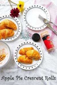 Apple pie crescent rolls, Crescent rolls, dessert, baking,Kids,easy,Christmas,Fruit