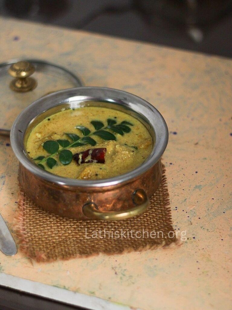 A bowl of mango yogurt curry.