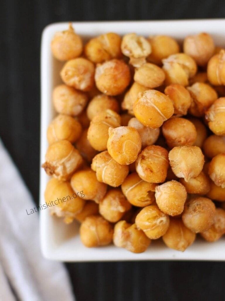 Crispy air fryer chickpeas in a bowl.