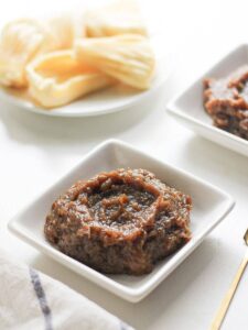 Jackfruit jam on a plate.